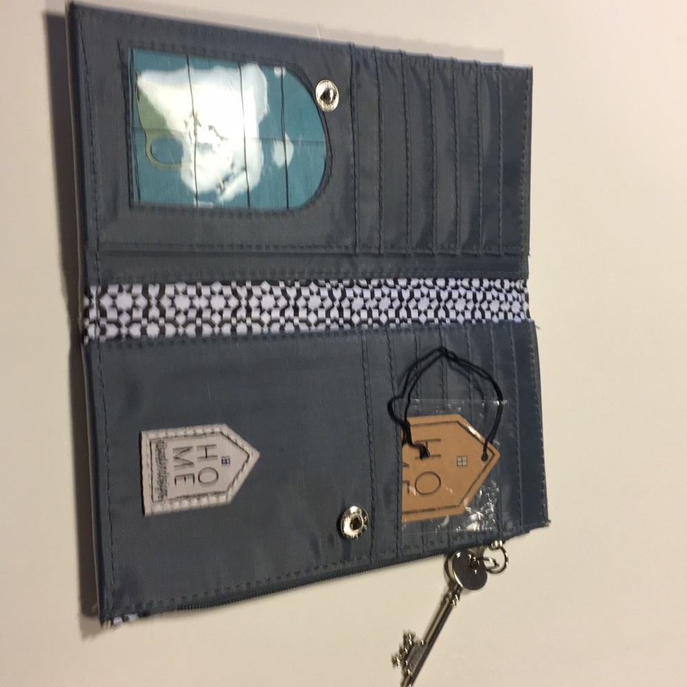 Wallet - Picture 2 of 2